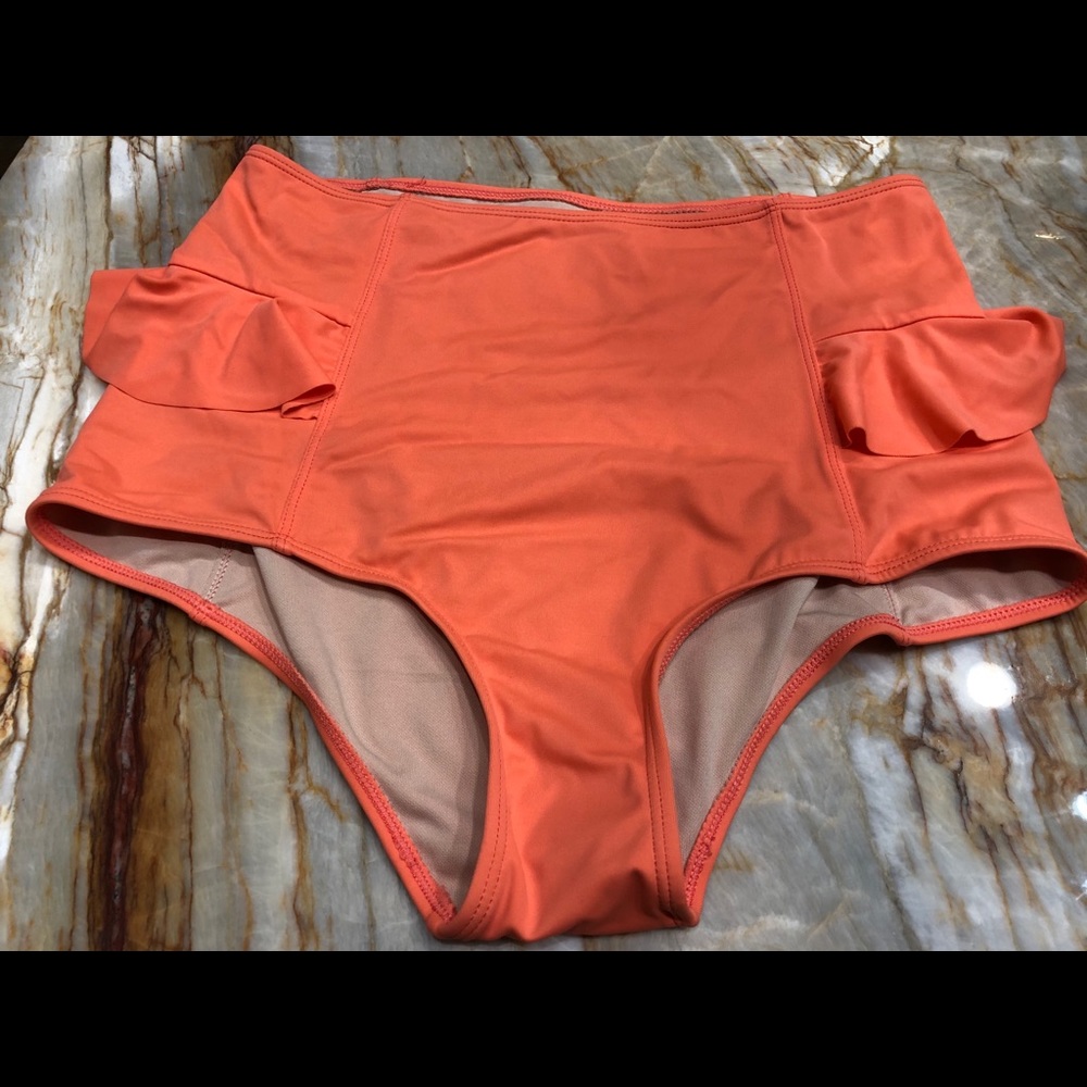 Kortnie Jeane bottoms